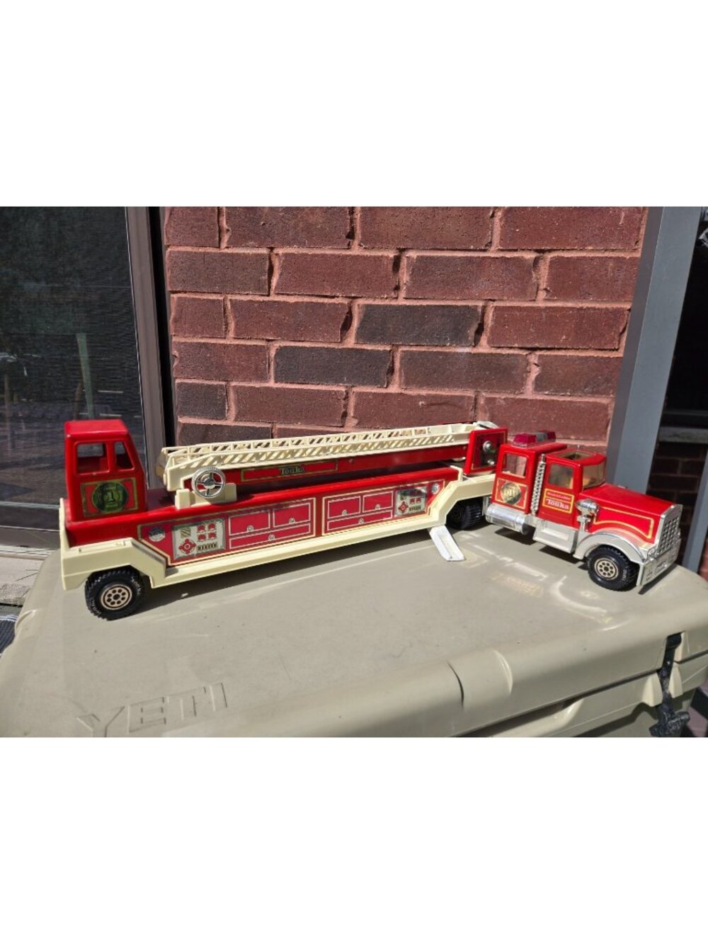 Vintage TONKA Fire Truck Hook and Ladder #1 Fire Engine And Trailer Ladder